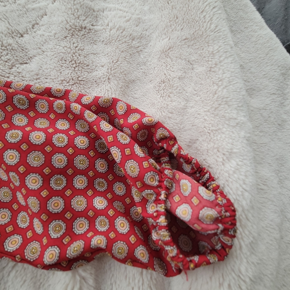 Women's Medium Blouse - Picture 8 of 9